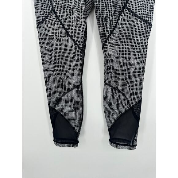 Lululemon Speed Tight V Leggings Ankle Women 6 Black White Pockets Workout - Picture 4 of 8